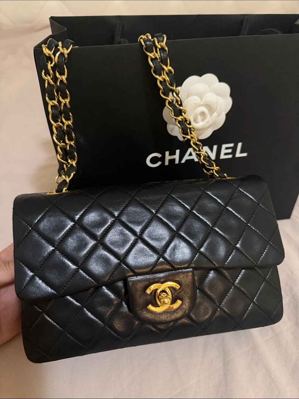 CHANEL Black Quilted Leather Shoulder Bag with Gold Chain